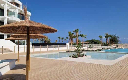 Apartamentos Exclusivos en Primera Línea de Playa en Denia – Vistas al Mediterráneo y Estilo Mediterráneo Auténtico