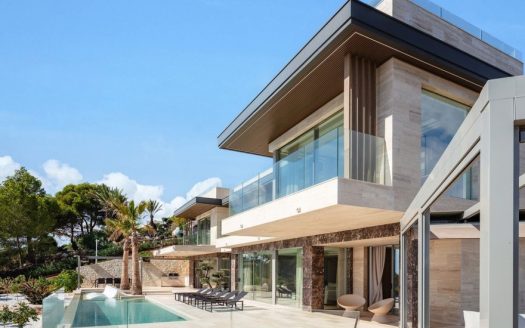 Exclusiva Villa de Lujo en Primera Línea de Mar en Cabo La Nao, Jávea