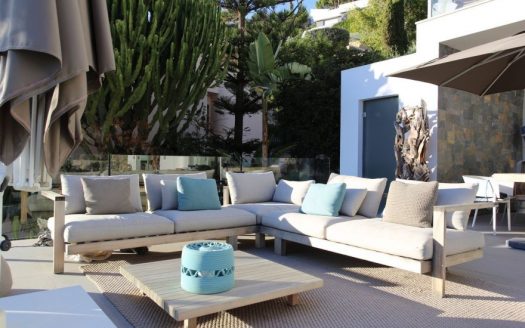 Villa de Lujo en Primera Línea del Golf Don Cayo con Vistas Panorámicas y Piscina Infinita