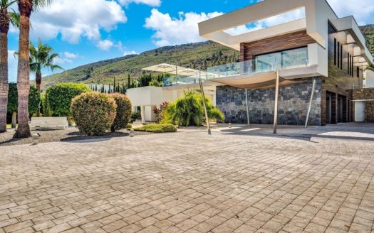 Exclusiva Villa de Lujo con Vistas Panorámicas en Jávea