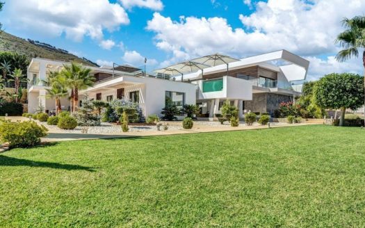 Exclusiva Villa de Lujo con Vistas Panorámicas en Jávea
