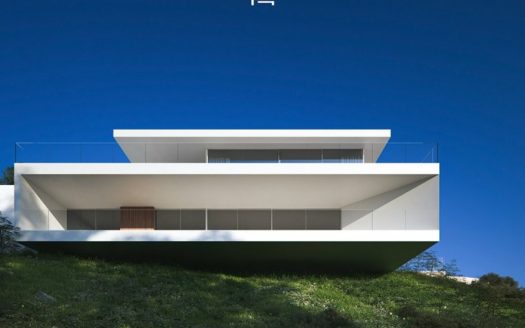Villa de Lujo de Obra Nueva en Moraira – Vistas Panorámicas al Mar y Diseño Vanguardista