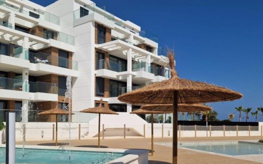 Apartamentos Exclusivos en Primera Línea de Playa en Denia – Vistas al Mediterráneo y Estilo Mediterráneo Auténtico